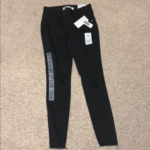 Ankle length black skinny jeans!!!